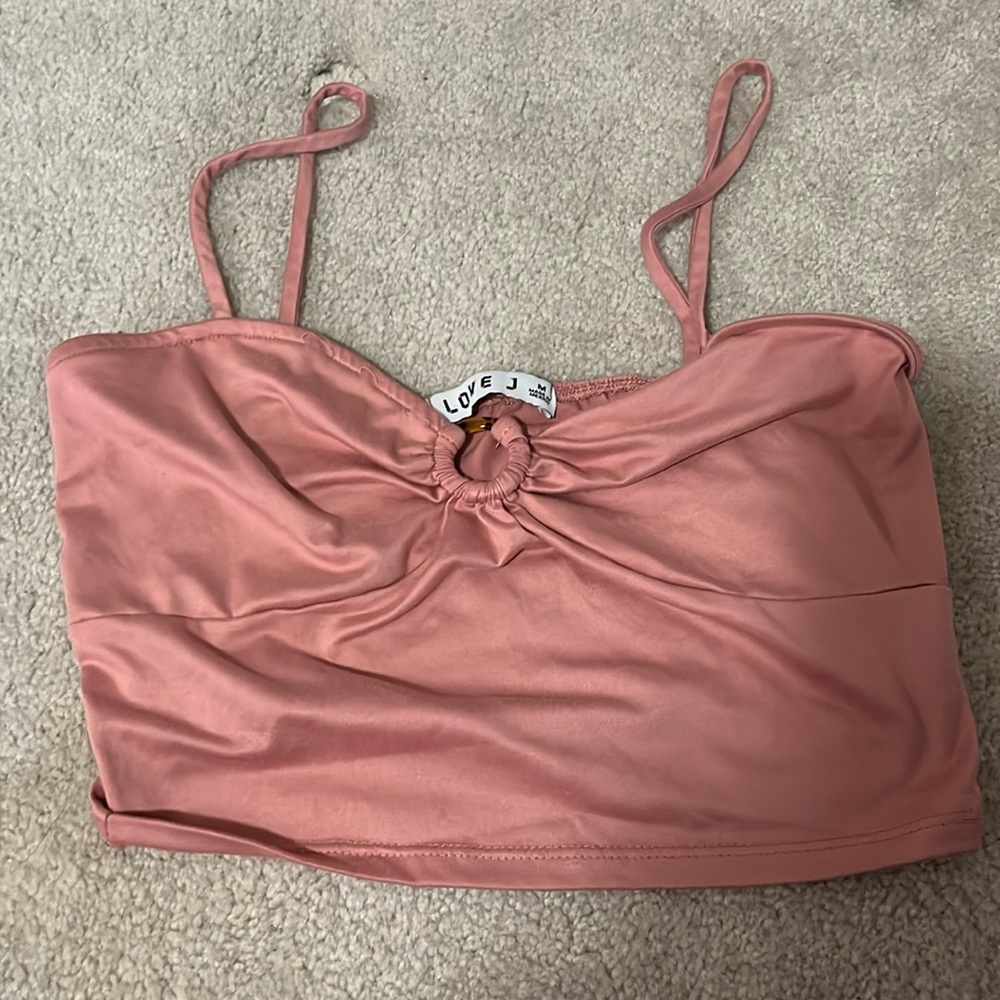 Love J size medium woman’s pink crop top leopard print ring